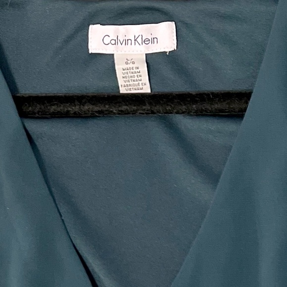 Calvin Klein Large Top - Picture 5 of 5